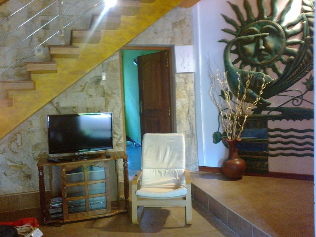 Rohan Villa Hikkaduwa Exterior photo