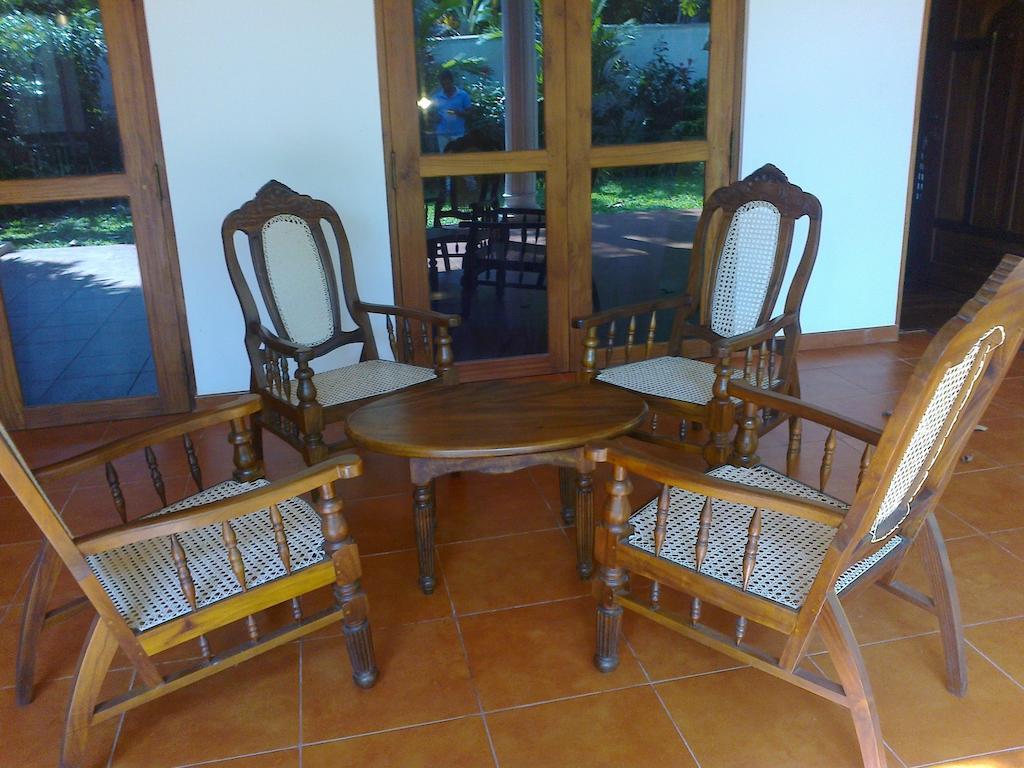 Rohan Villa Hikkaduwa Exterior photo